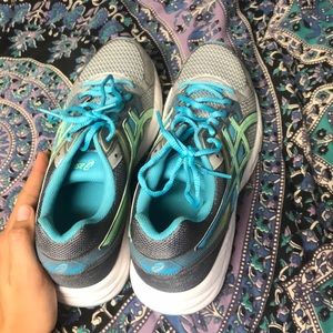 Brand new ASICS running shoes!!